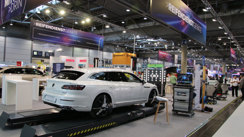 LKQ-Europe-STAHLGRUBER-Messe-Leipzig-2022 (250)