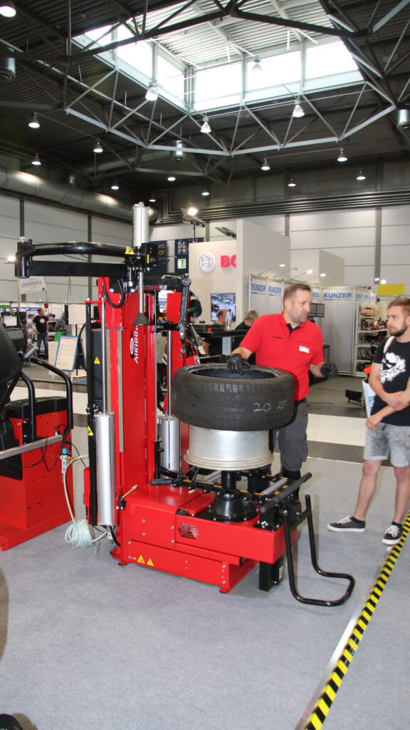 LKQ-Europe-STAHLGRUBER-Messe-Leipzig-2022 (73)